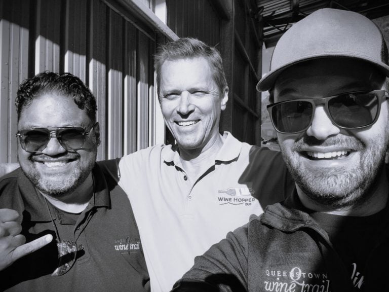 queenstown_wine_trail_crew_2