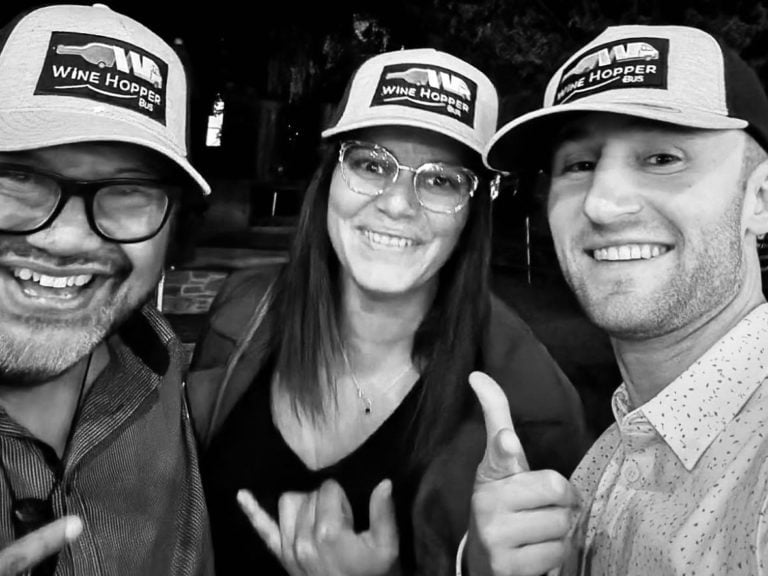 wine-hopper-bus-wine-guides